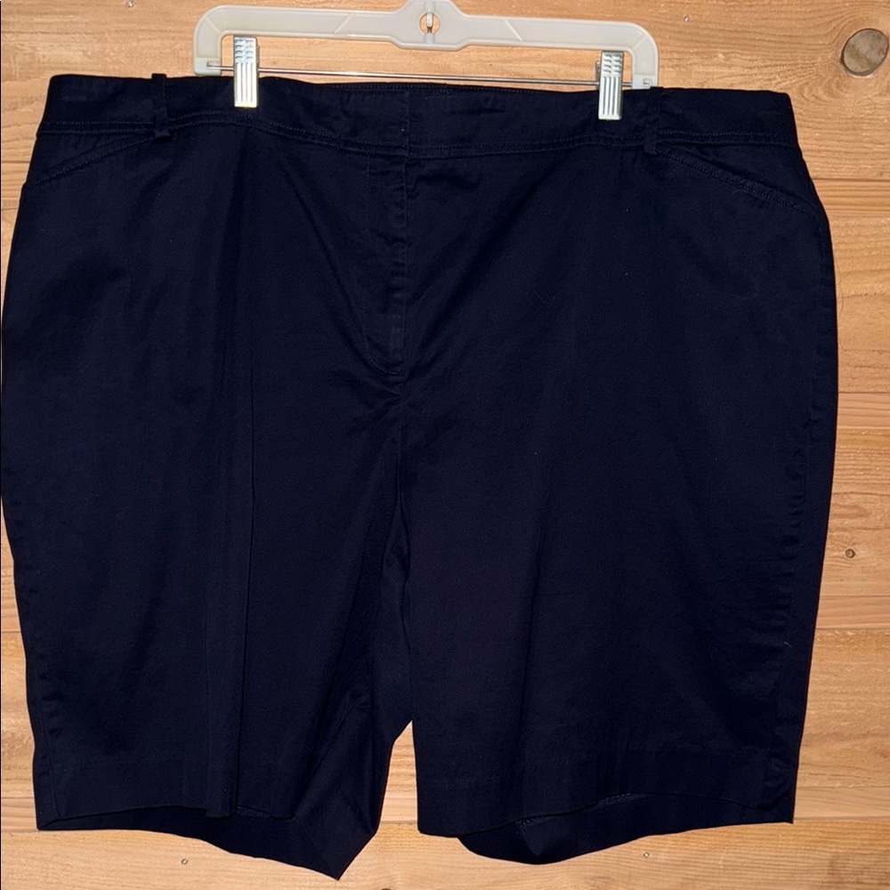 Talbots navy Blue Flat Front Shorts Classic Design 26W Perfect Short